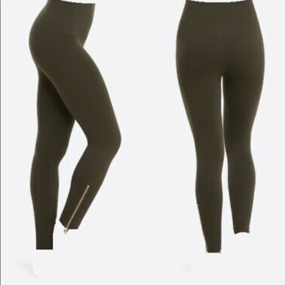 SPANX  Look at Me Now Seamless Leggings MEDIUM